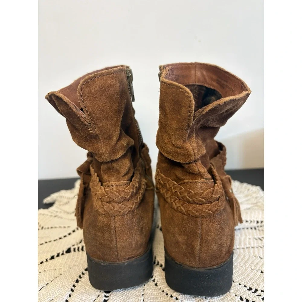 Size 9 BORN OUVEA Zip Boot Rust Brown Distress Suede Braided Tassle-pre Owned